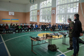 Активісти УНСО провели військово-патріотичний урок для школярів на Івано-Франківщині