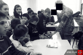 Активісти УНСО Червоноград побували в гостях у школярів