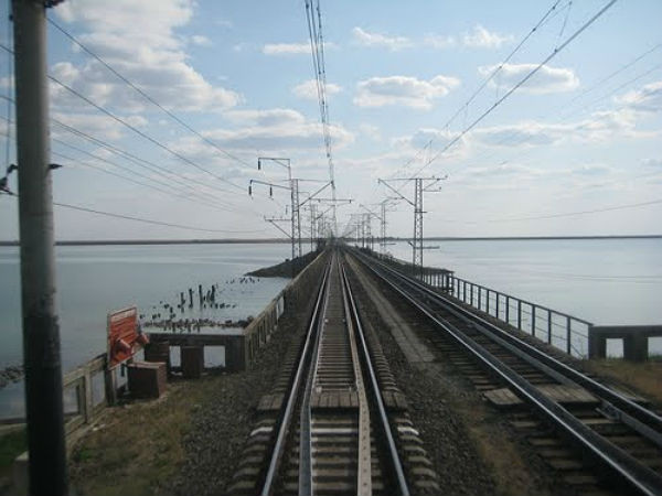 Залізничний міст через Сиваш у наш час. Фото: wikimapia.org