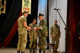 У Франківську бійців АТО нагородили орденами «За участь у бойових діях УНСО» 4